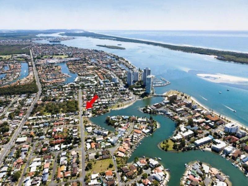 2/77 Stradbroke Street, Runaway Bay QLD 4216