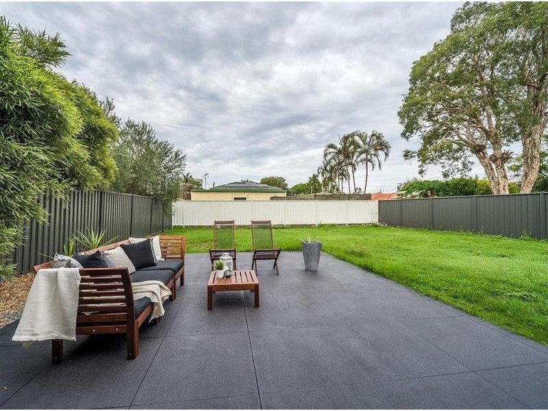 25 Ashgrove Avenue, Runaway Bay QLD 4216