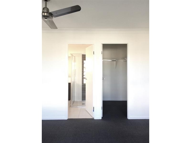 9 Hillstone Crescent, Maudsland QLD 4210