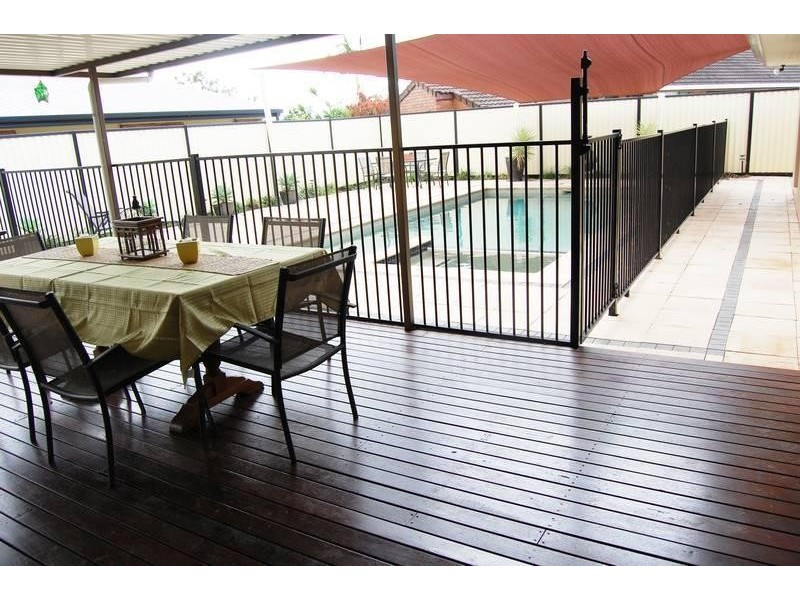 13 Mingaletta Drive, Ashmore QLD 4214