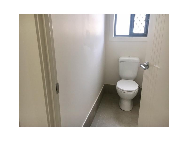 10 Beacon Lane, Hope Island QLD 4212