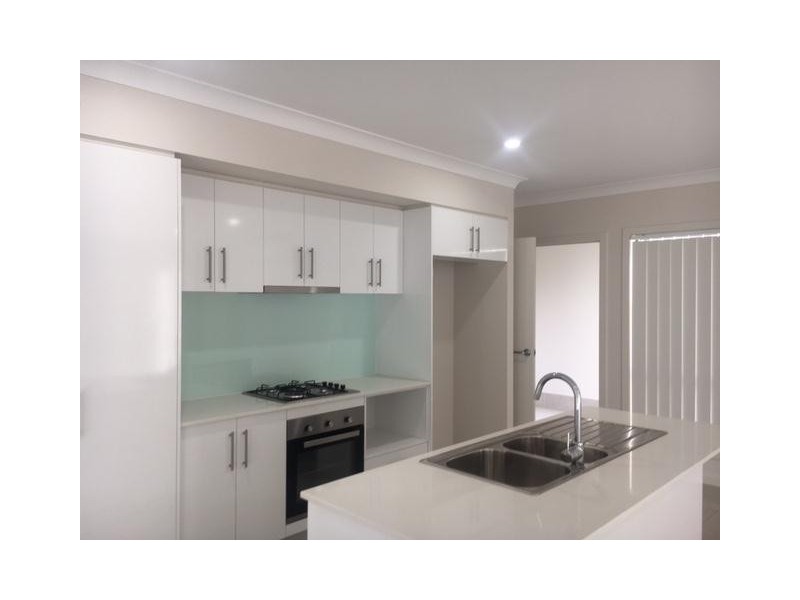 10 Beacon Lane, Hope Island QLD 4212