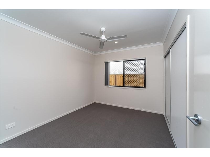 41 Flame Tree Circuit, Arundel QLD 4214