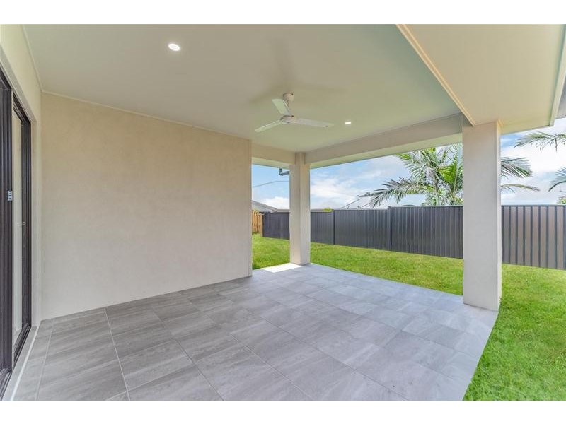 41 Flame Tree Circuit, Arundel QLD 4214