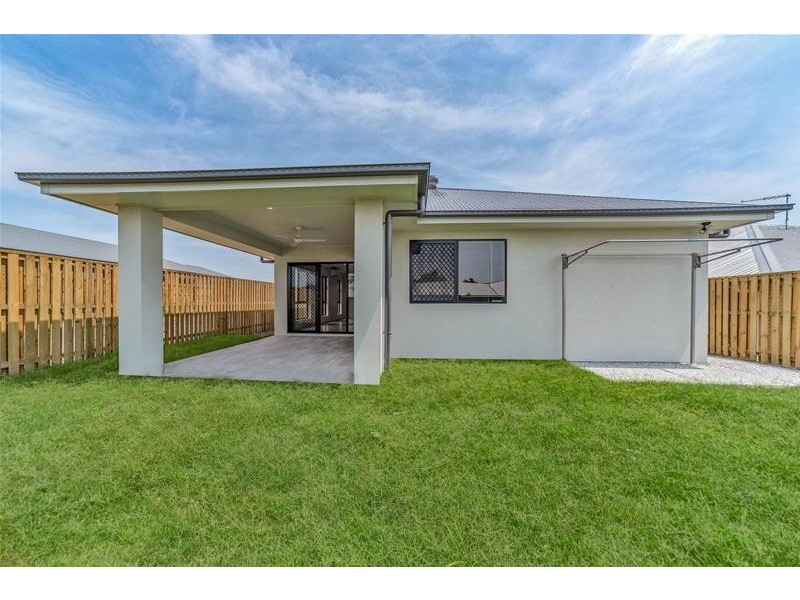 41 Flame Tree Circuit, Arundel QLD 4214