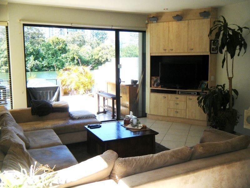 45 Paradise Island, Surfers Paradise QLD 4217