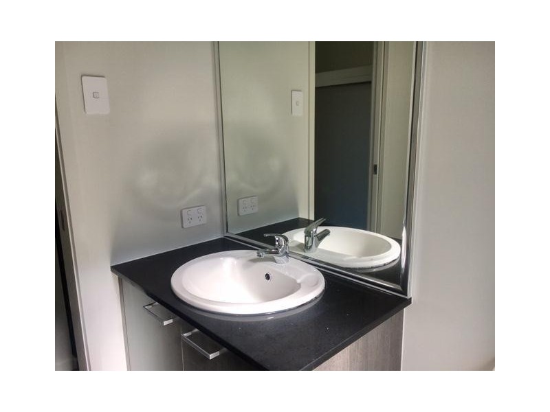 78 Flame Tree Circuit, Arundel QLD 4214