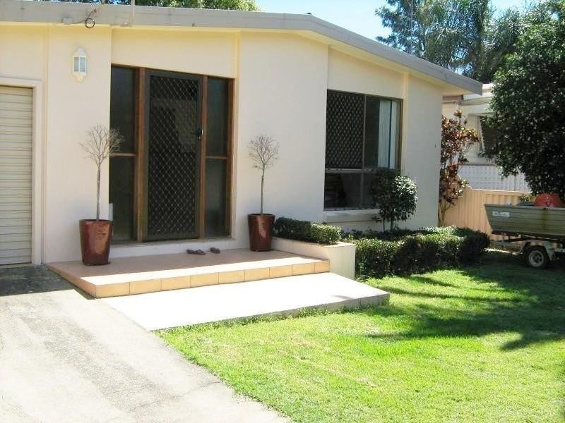 49 Victor Avenue, Paradise Point QLD 4216