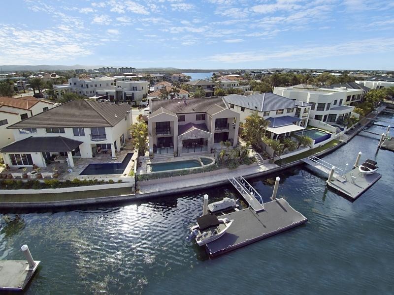 43 The Sovereign Mile, Sovereign Islands QLD 4216