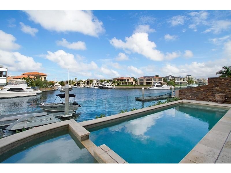 43 The Sovereign Mile, Sovereign Islands QLD 4216