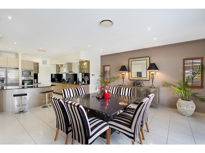 43 The Sovereign Mile, Sovereign Islands QLD 4216