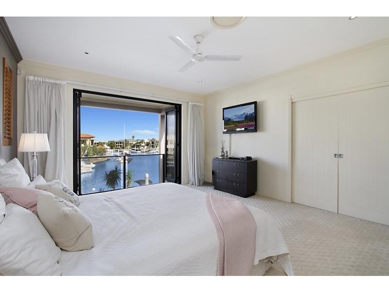 43 The Sovereign Mile, Sovereign Islands QLD 4216