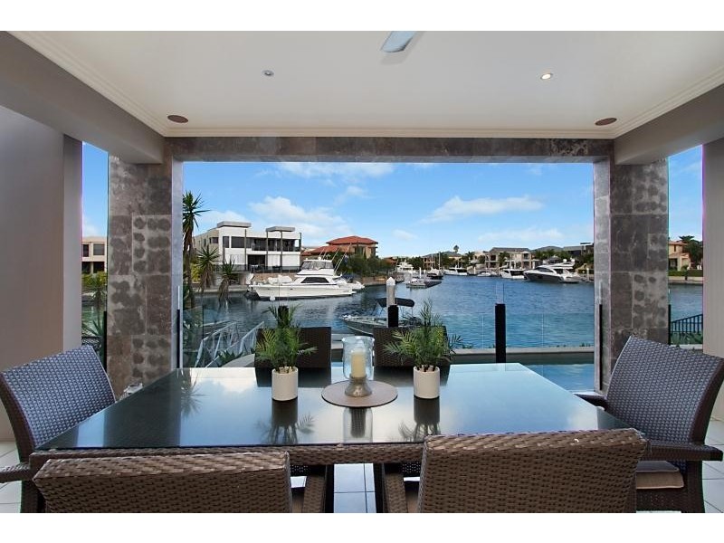 43 The Sovereign Mile, Sovereign Islands QLD 4216