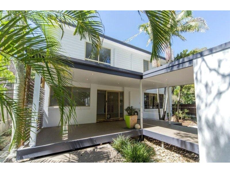 6 Tarni Street, Coombabah QLD 4216