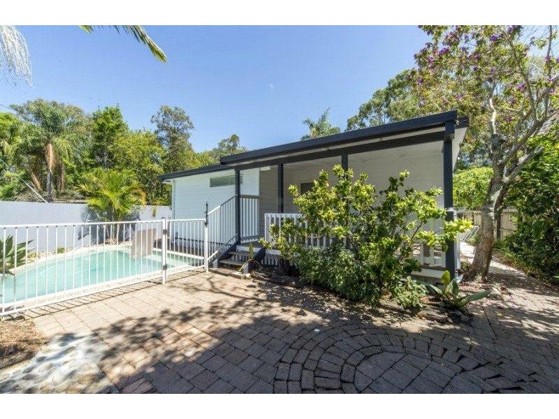 6 Tarni Street, Coombabah QLD 4216