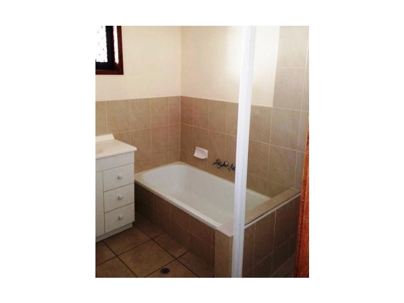 49 Victor Avenue, Paradise Point QLD 4216