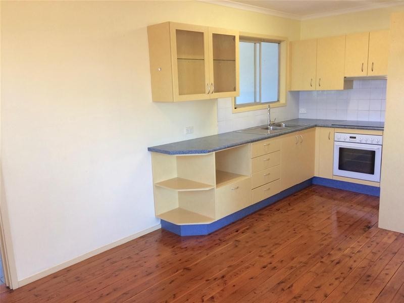 62 Errol Avenue, Paradise Point QLD 4216