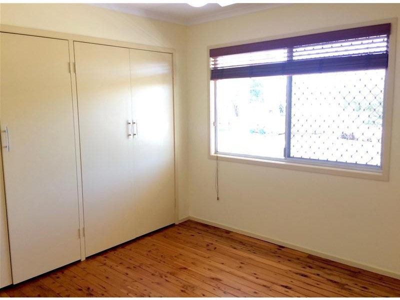 62 Errol Avenue, Paradise Point QLD 4216