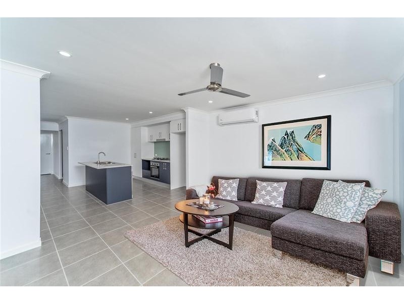 17 Beacon Lane, Hope Island QLD 4212