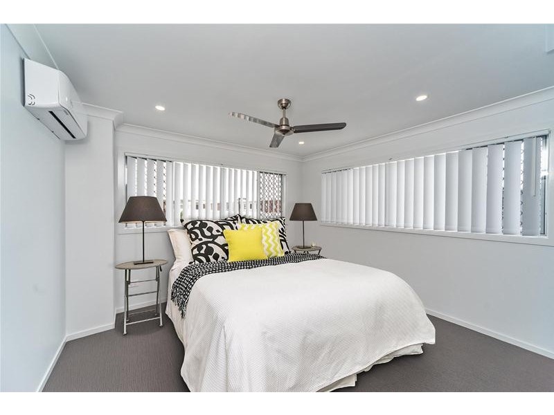 17 Beacon Lane, Hope Island QLD 4212