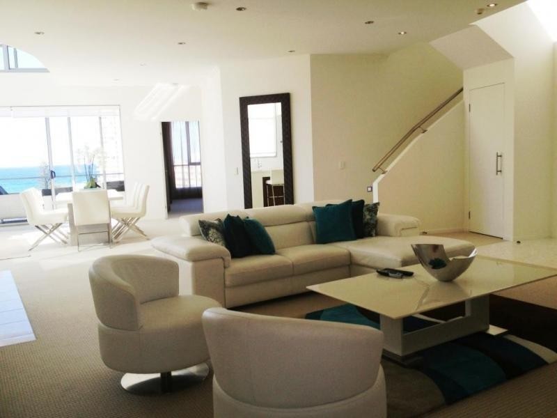 18/120 Surf Parade, Broadbeach QLD 4218