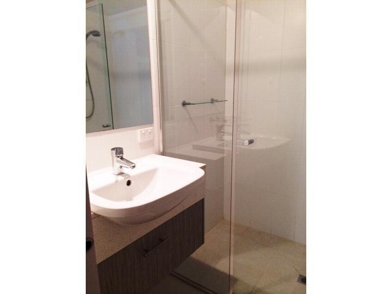 3105/2 Activa Way, Hope Island QLD 4212