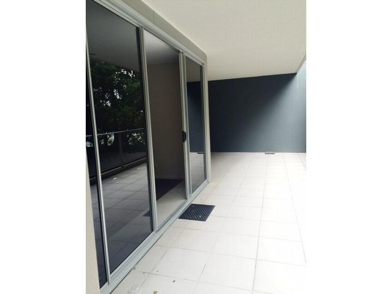 3105/2 Activa Way, Hope Island QLD 4212