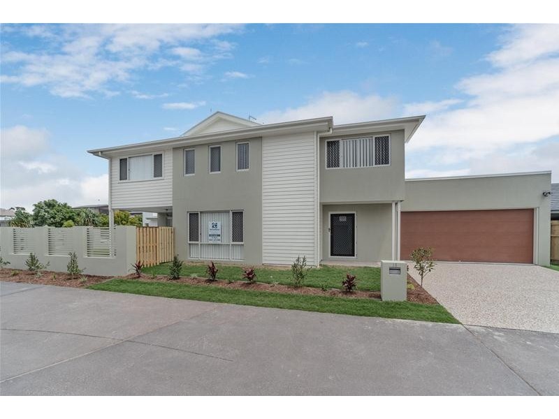 18 Beacon Lane, Hope Island QLD 4212