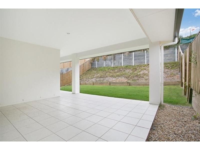 211 Riverstone Crossing, Maudsland QLD 4210