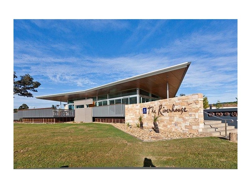 211 Riverstone Crossing, Maudsland QLD 4210