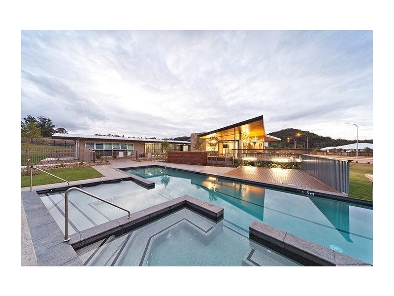 211 Riverstone Crossing, Maudsland QLD 4210