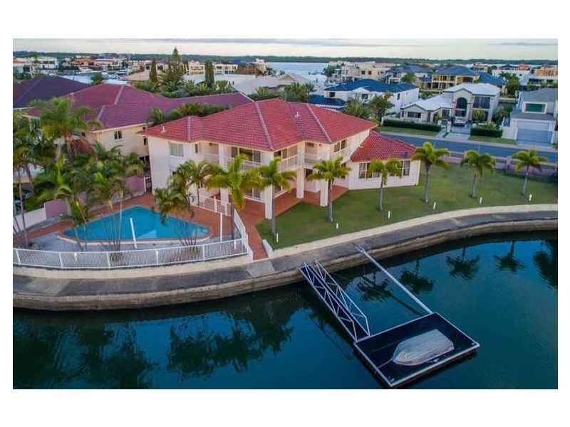 6 The Sovereign Mile, Sovereign Islands QLD 4216