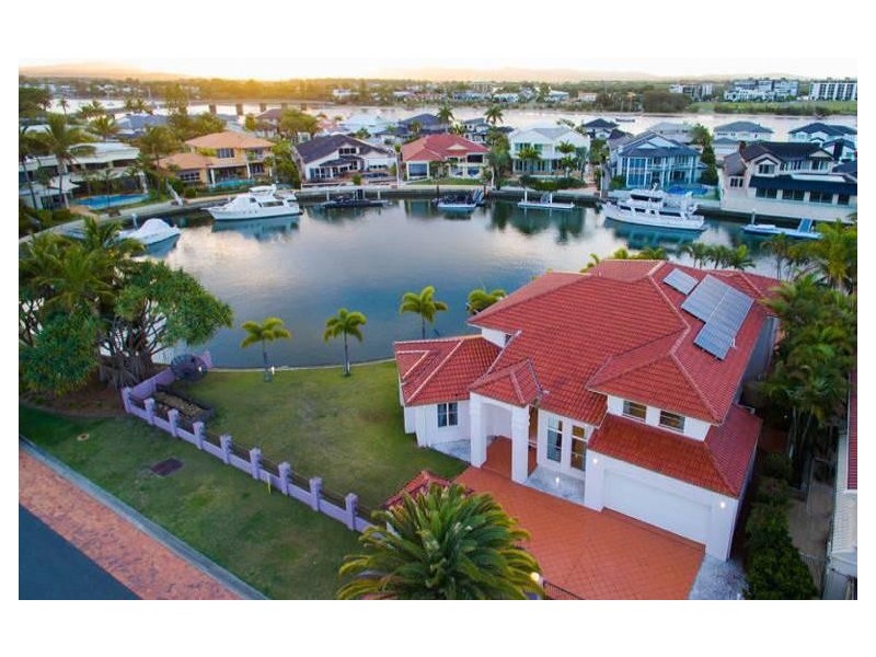 6 The Sovereign Mile, Sovereign Islands QLD 4216