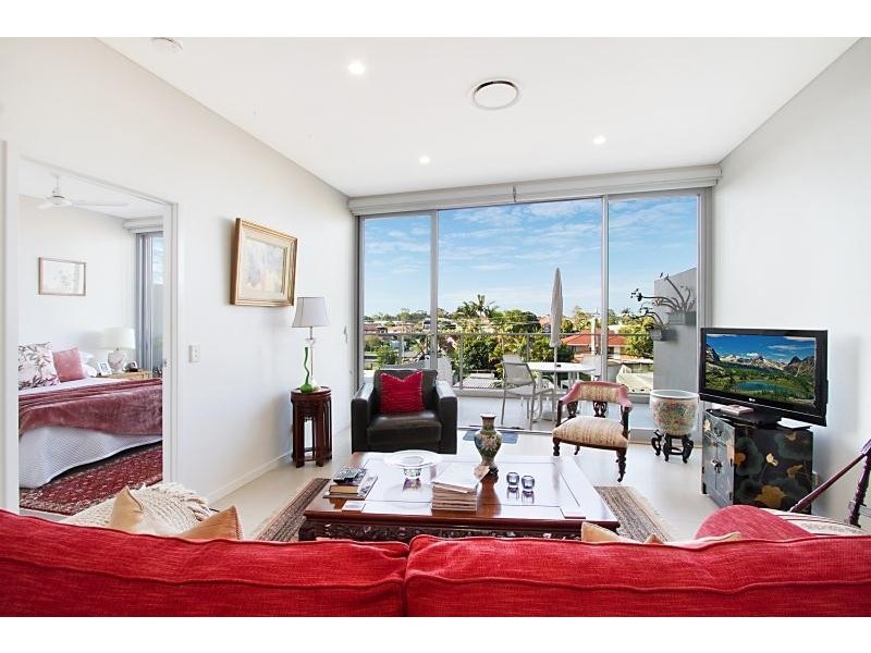 303/14 Bruce Avenue, Paradise Point QLD 4216