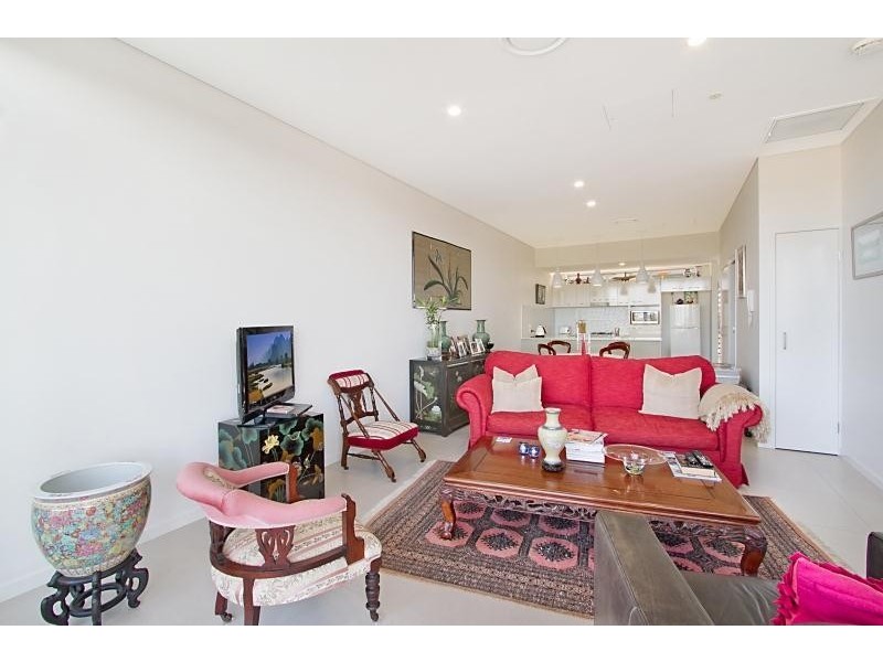 303/14 Bruce Avenue, Paradise Point QLD 4216