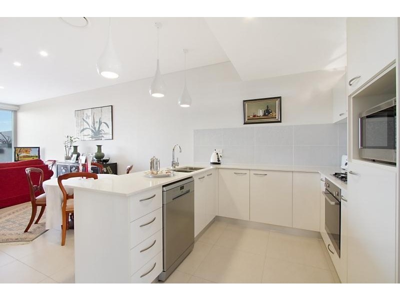 303/14 Bruce Avenue, Paradise Point QLD 4216