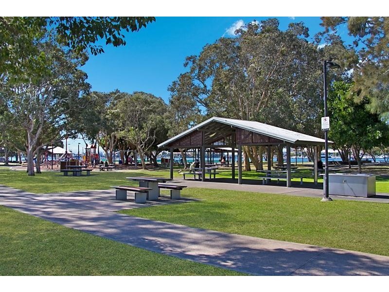 303/14 Bruce Avenue, Paradise Point QLD 4216