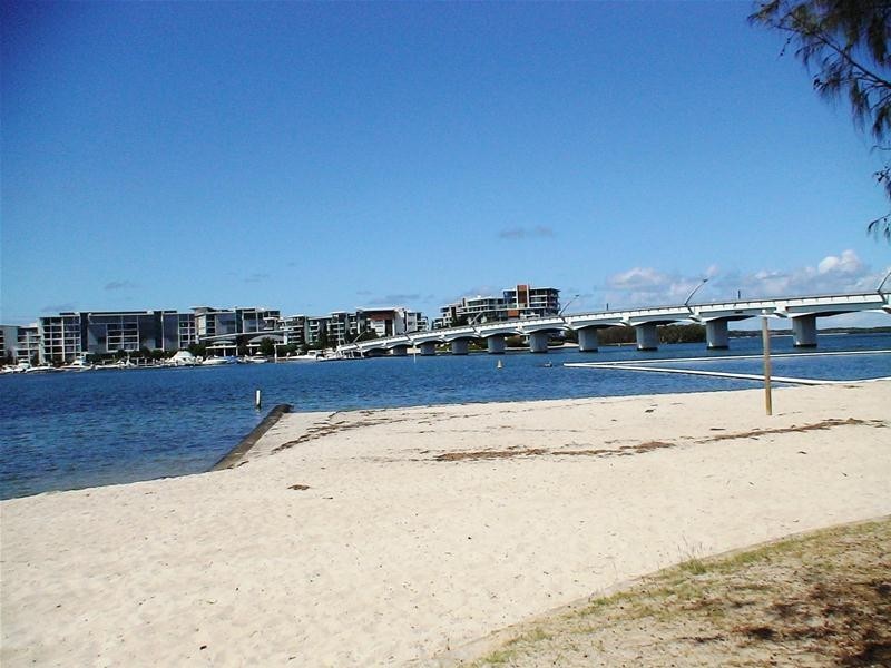 303/14 Bruce Avenue, Paradise Point QLD 4216