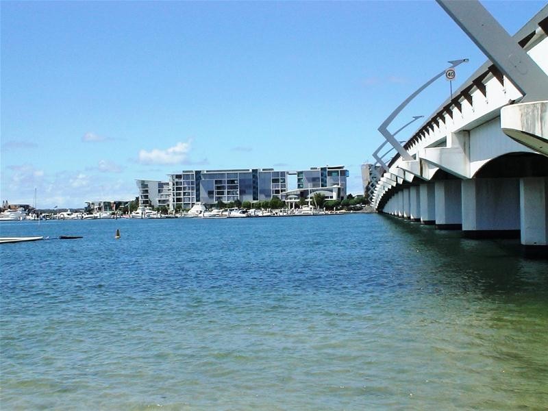 303/14 Bruce Avenue, Paradise Point QLD 4216