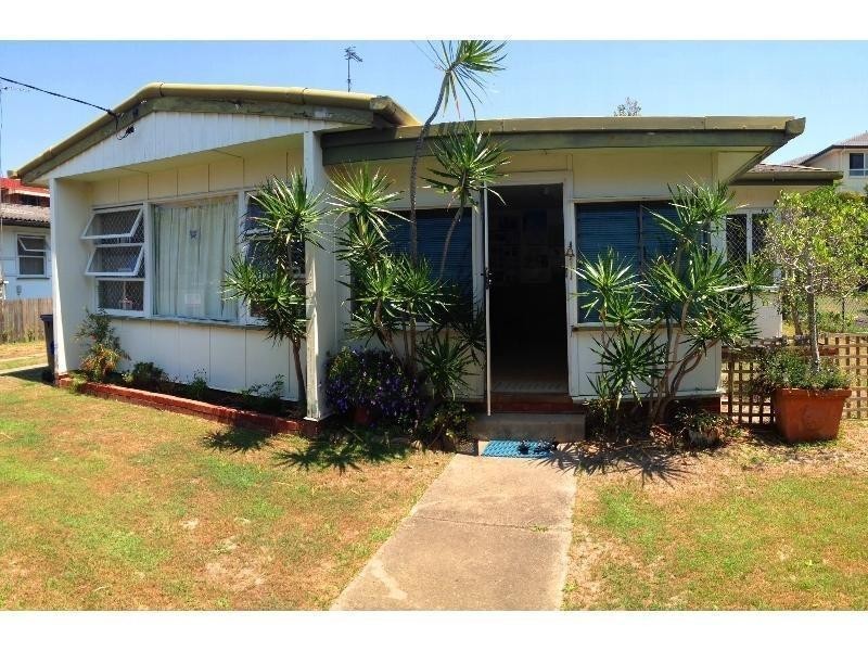 82 Brighton Street, Biggera Waters QLD 4216