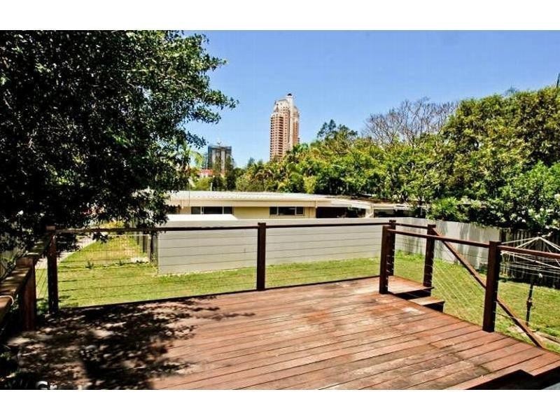 40 Karina Crescent, Broadbeach Waters QLD 4218
