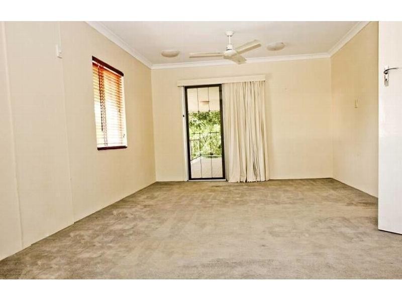 40 Karina Crescent, Broadbeach Waters QLD 4218