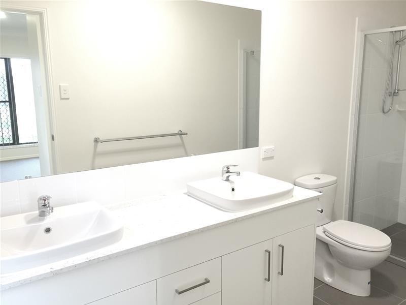 26 Viewline Terrace, Hope Island QLD 4212