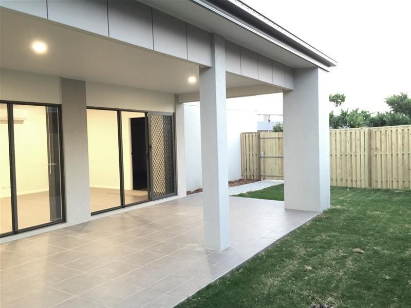 26 Viewline Terrace, Hope Island QLD 4212