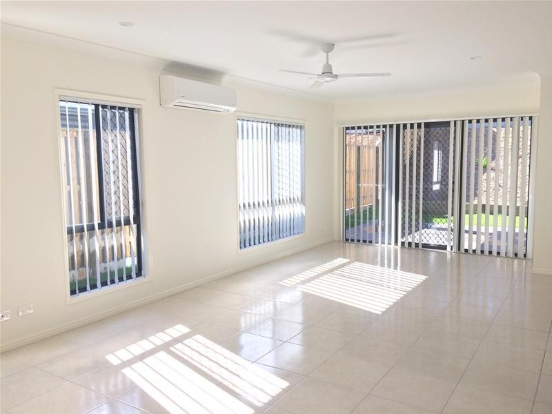 24 Sunwood Crescent, Maudsland QLD 4210