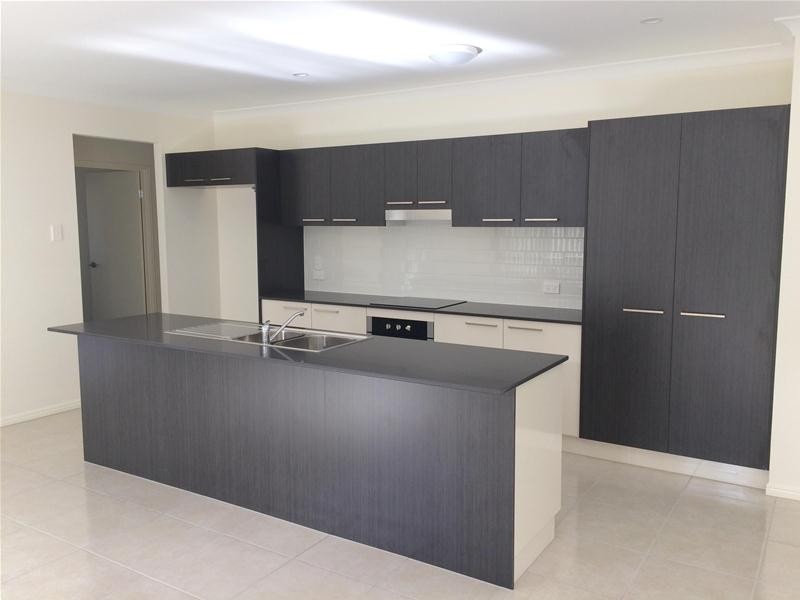 24 Sunwood Crescent, Maudsland QLD 4210