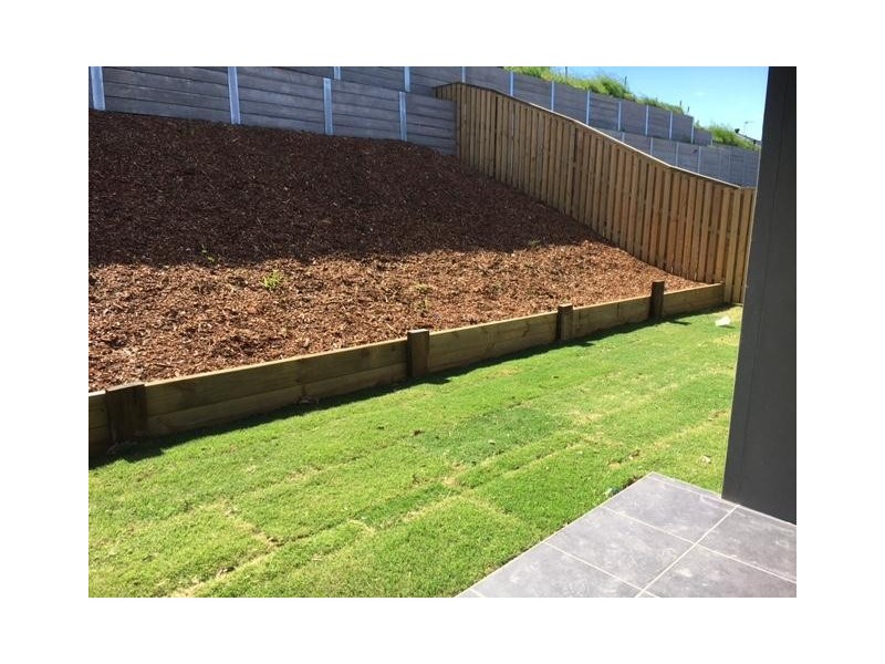 24 Sunwood Crescent, Maudsland QLD 4210