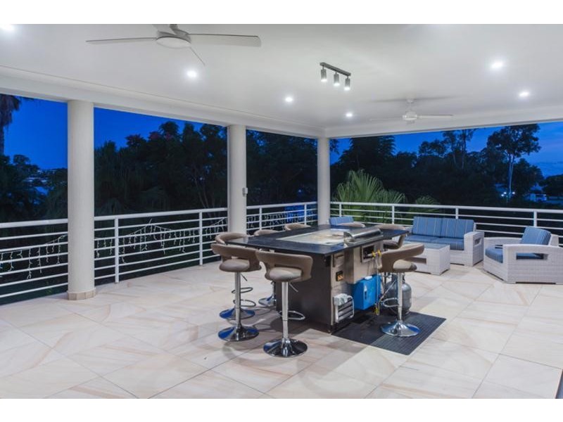 5714 Observation Crescent, Sanctuary Cove QLD 4212