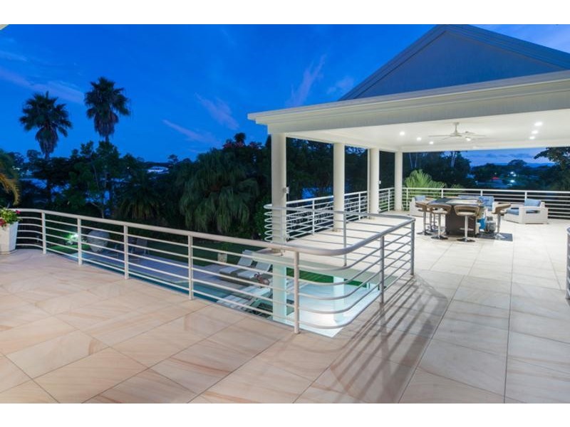 5714 Observation Crescent, Sanctuary Cove QLD 4212