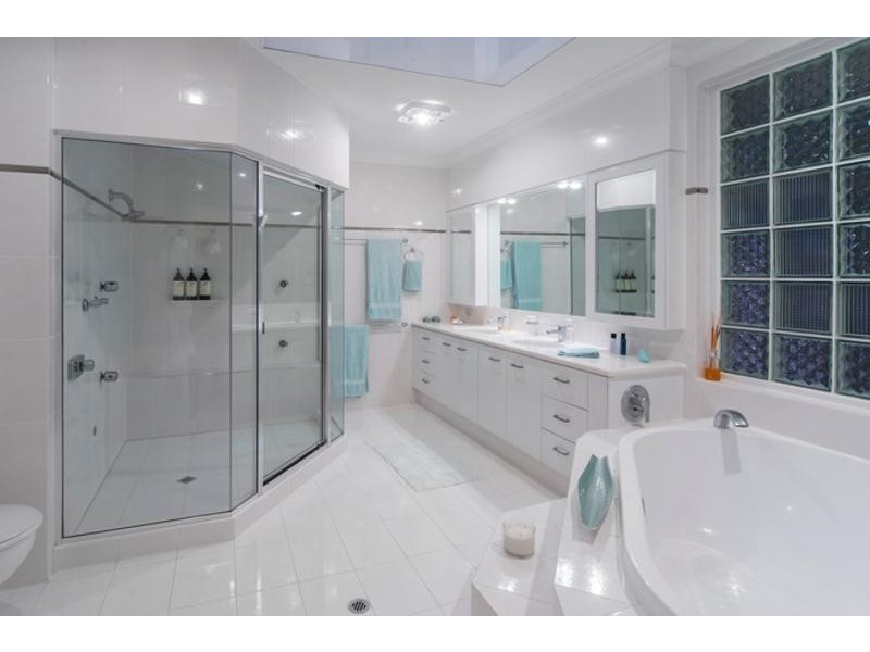 5714 Observation Crescent, Sanctuary Cove QLD 4212